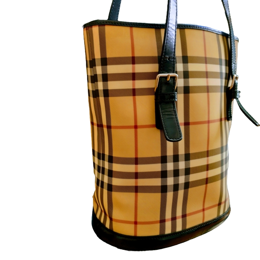 Burberry Nova Beige/Brown Check, Adjustable Strap Check Bucket Bag. - Picture 6 of 15